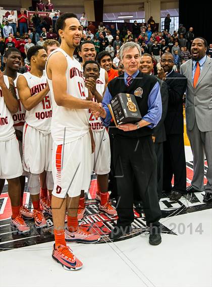 Thumbnail 3 in Whitney Young vs. Oak Hill Academy (Spalding Hoophall Classic) photogallery.