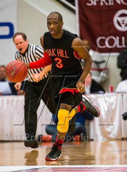 Thumbnail 2 in Whitney Young vs. Oak Hill Academy (Spalding Hoophall Classic) photogallery.