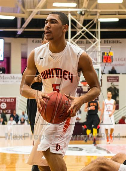 Thumbnail 2 in Whitney Young vs. Oak Hill Academy (Spalding Hoophall Classic) photogallery.