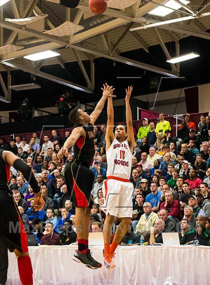 Thumbnail 1 in Whitney Young vs. Oak Hill Academy (Spalding Hoophall Classic) photogallery.