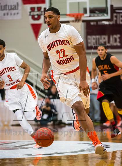 Thumbnail 3 in Whitney Young vs. Oak Hill Academy (Spalding Hoophall Classic) photogallery.