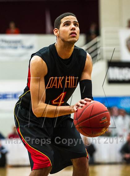 Thumbnail 1 in Whitney Young vs. Oak Hill Academy (Spalding Hoophall Classic) photogallery.