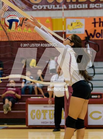Thumbnail 1 in San Diego @ Cotulla photogallery.