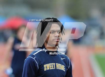 Thumbnail 3 in Rush-Henrietta Relays photogallery.