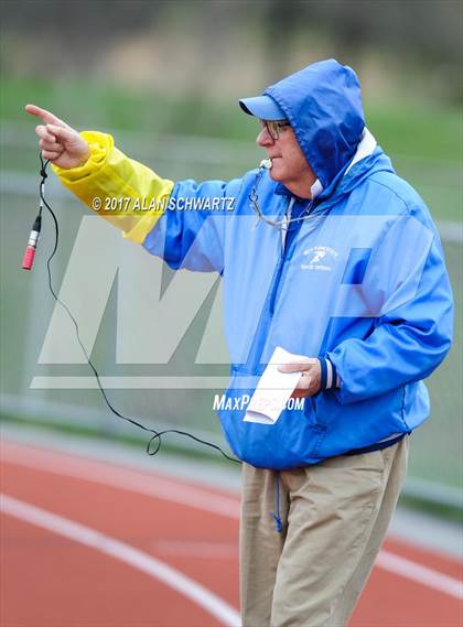 Thumbnail 2 in Rush-Henrietta Relays photogallery.