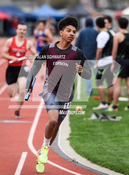 Thumbnail 1 in Rush-Henrietta Relays photogallery.