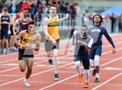 Thumbnail 2 in Rush-Henrietta Relays photogallery.