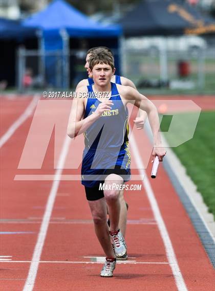 Thumbnail 1 in Rush-Henrietta Relays photogallery.