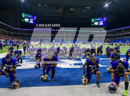 Thumbnail 3 in Miller vs. DeSoto photogallery.