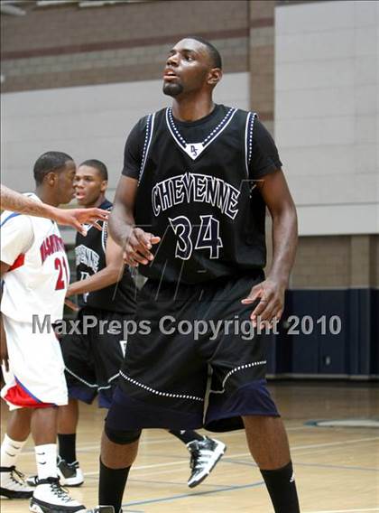 Thumbnail 2 in Cheyenne vs. Washington (Johnnie Cochran Classic) photogallery.