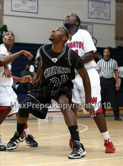 Thumbnail 1 in Cheyenne vs. Washington (Johnnie Cochran Classic) photogallery.