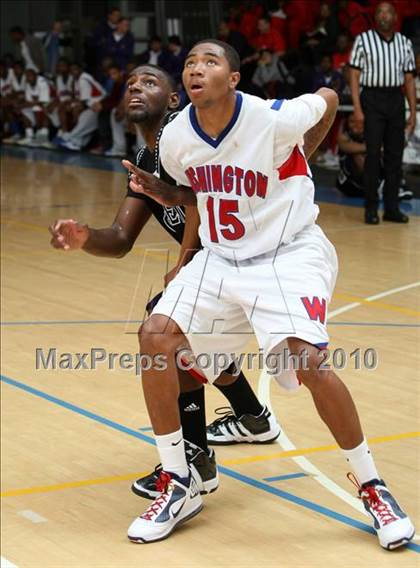 Thumbnail 3 in Cheyenne vs. Washington (Johnnie Cochran Classic) photogallery.