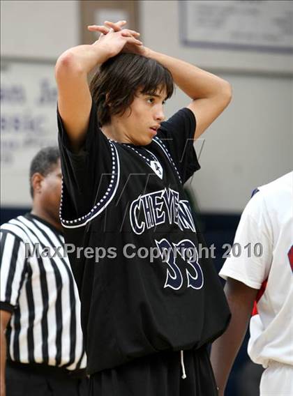 Thumbnail 1 in Cheyenne vs. Washington (Johnnie Cochran Classic) photogallery.