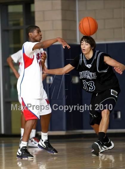 Thumbnail 3 in Cheyenne vs. Washington (Johnnie Cochran Classic) photogallery.