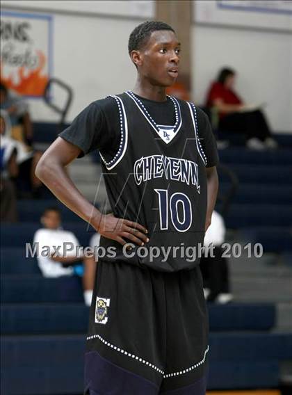 Thumbnail 1 in Cheyenne vs. Washington (Johnnie Cochran Classic) photogallery.