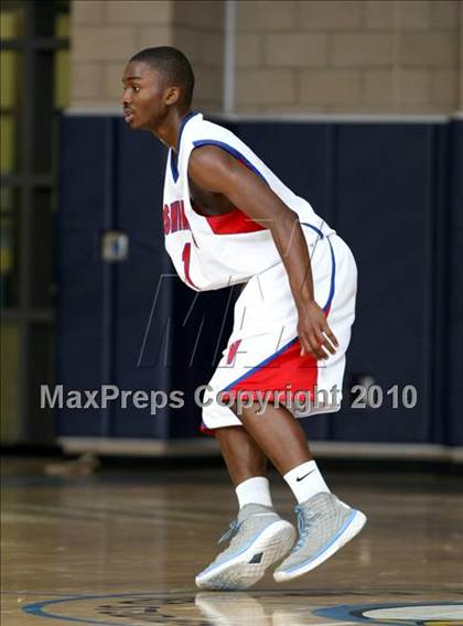 Thumbnail 3 in Cheyenne vs. Washington (Johnnie Cochran Classic) photogallery.