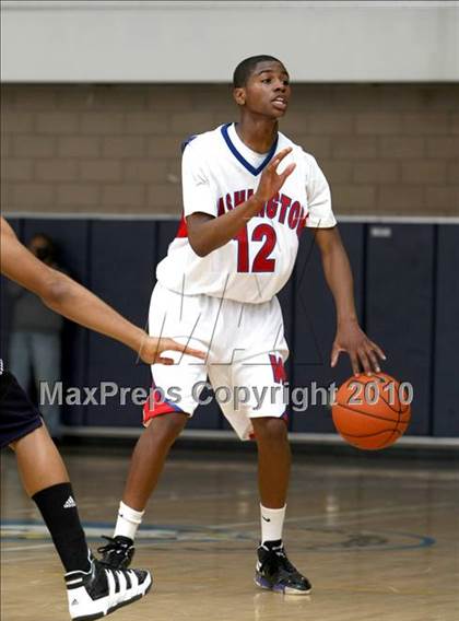 Thumbnail 2 in Cheyenne vs. Washington (Johnnie Cochran Classic) photogallery.
