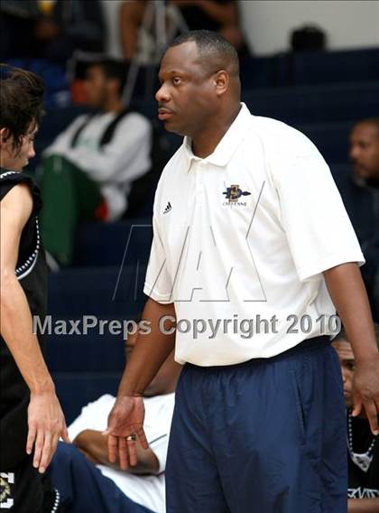 Thumbnail 1 in Cheyenne vs. Washington (Johnnie Cochran Classic) photogallery.