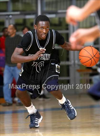 Thumbnail 2 in Cheyenne vs. Washington (Johnnie Cochran Classic) photogallery.