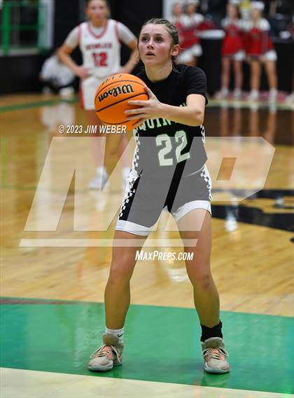 Thumbnail 3 in Stigler vs. Quinton photogallery.
