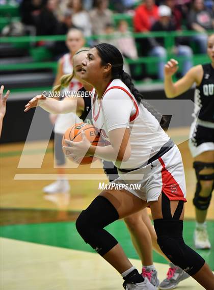Thumbnail 2 in Stigler vs. Quinton photogallery.