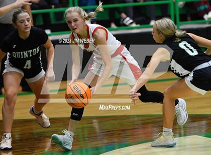 Thumbnail 3 in Stigler vs. Quinton photogallery.