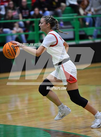 Thumbnail 3 in Stigler vs. Quinton photogallery.