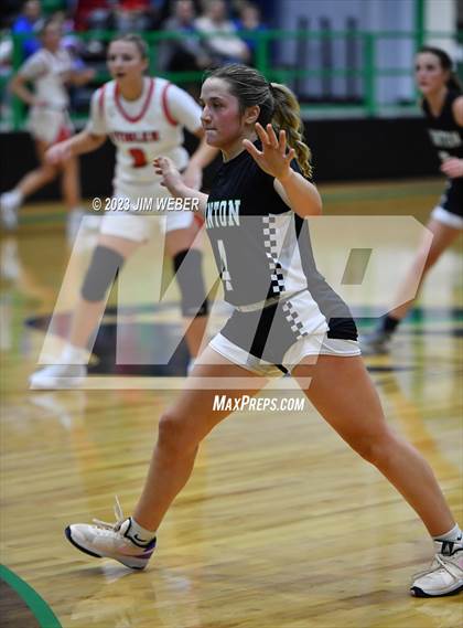 Thumbnail 2 in Stigler vs. Quinton photogallery.