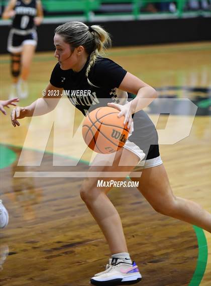 Thumbnail 1 in Stigler vs. Quinton photogallery.