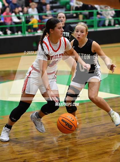 Thumbnail 1 in Stigler vs. Quinton photogallery.