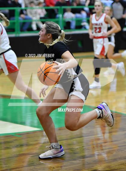 Thumbnail 1 in Stigler vs. Quinton photogallery.