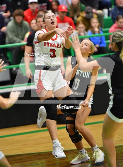Thumbnail 3 in Stigler vs. Quinton photogallery.