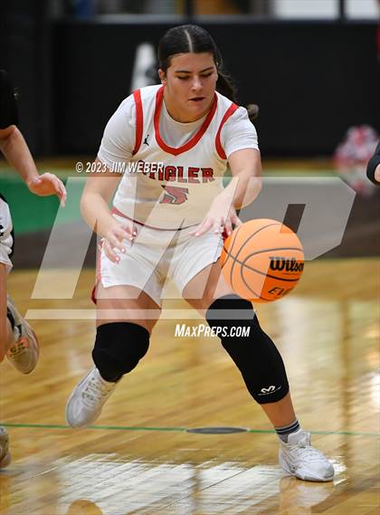Thumbnail 1 in Stigler vs. Quinton photogallery.