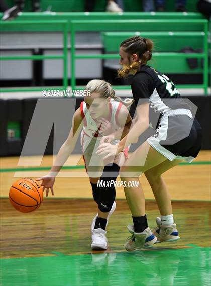 Thumbnail 2 in Stigler vs. Quinton photogallery.