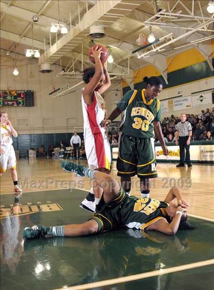 Thumbnail 3 in Kennedy vs. St. Francis (Hoops Classic 2009) photogallery.