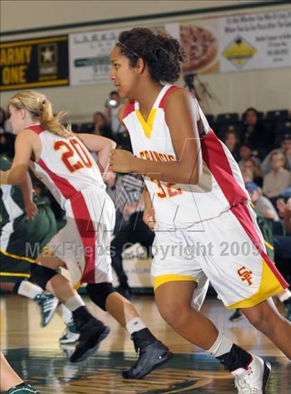 Thumbnail 1 in Kennedy vs. St. Francis (Hoops Classic 2009) photogallery.