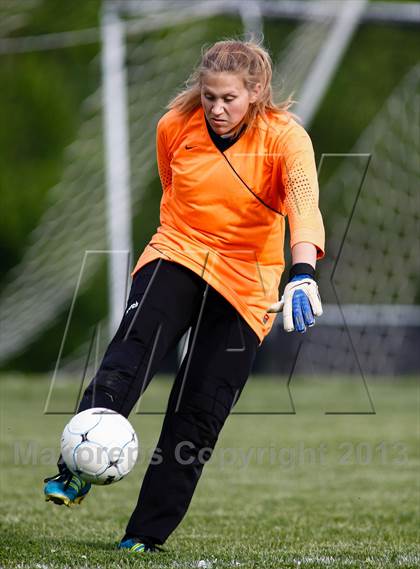 Thumbnail 3 in Notre Dame vs Bayless (MSHSAA Class 1 District 2 Final) photogallery.