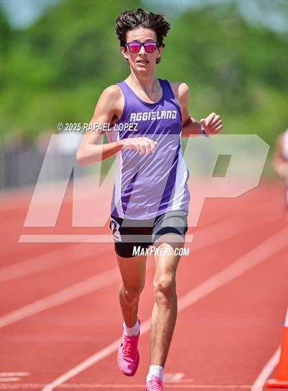 Thumbnail 3 in Lake Houston Conquerors Invitational (1600M) photogallery.