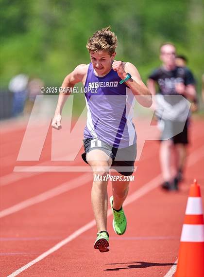 Thumbnail 1 in Lake Houston Conquerors Invitational (1600M) photogallery.