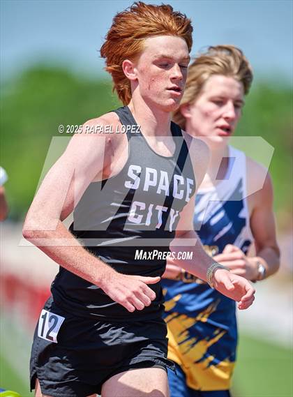 Thumbnail 3 in Lake Houston Conquerors Invitational (1600M) photogallery.