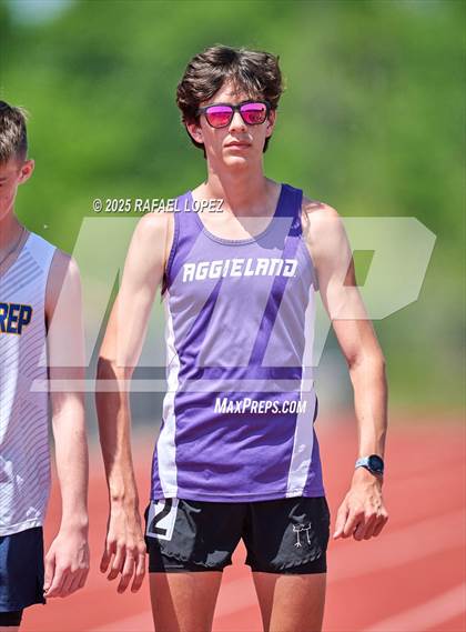 Thumbnail 3 in Lake Houston Conquerors Invitational (1600M) photogallery.