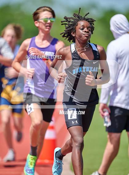 Thumbnail 2 in Lake Houston Conquerors Invitational (1600M) photogallery.