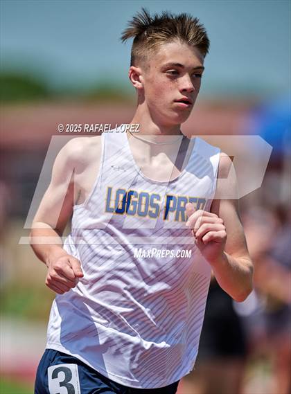 Thumbnail 1 in Lake Houston Conquerors Invitational (1600M) photogallery.