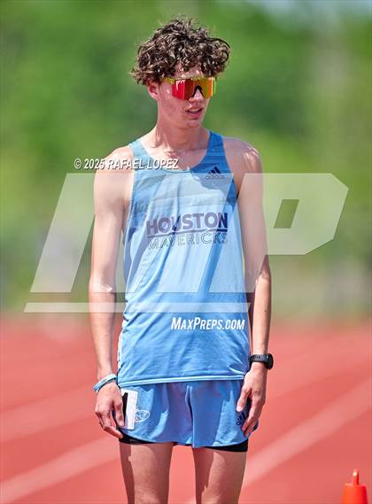 Thumbnail 2 in Lake Houston Conquerors Invitational (1600M) photogallery.