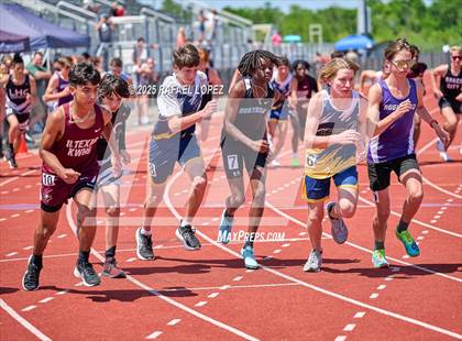 Thumbnail 2 in Lake Houston Conquerors Invitational (1600M) photogallery.