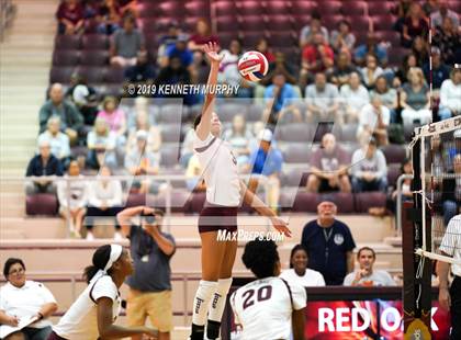 Thumbnail 3 in Waxahachie vs Red Oak photogallery.