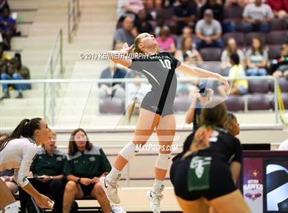 Thumbnail 3 in Waxahachie vs Red Oak photogallery.