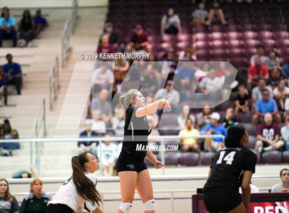 Thumbnail 1 in Waxahachie vs Red Oak photogallery.