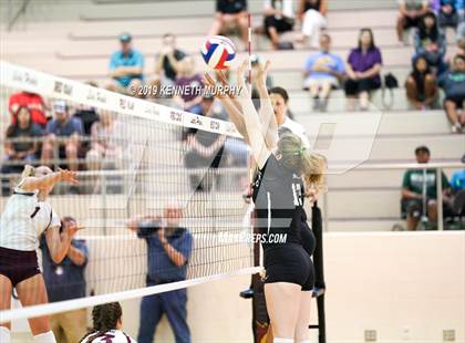 Thumbnail 3 in Waxahachie vs Red Oak photogallery.