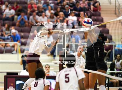 Thumbnail 3 in Waxahachie vs Red Oak photogallery.